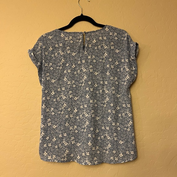 Pink Republic Light Blue/Periwinkle/White Delicate Floral Print Top - Picture 10 of 14